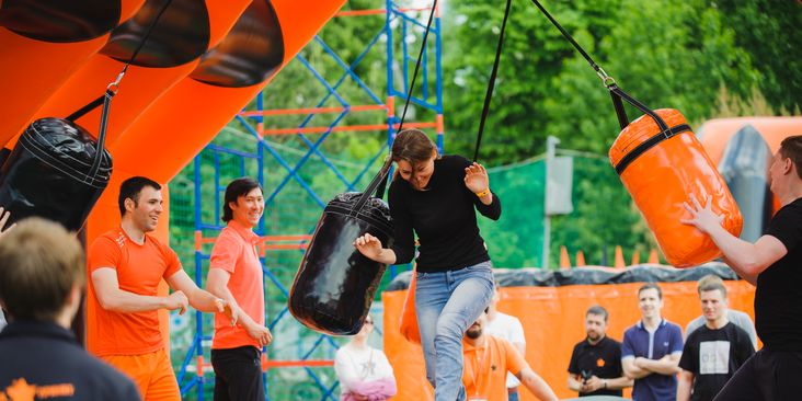 Спортивный праздник с полосой препятствий